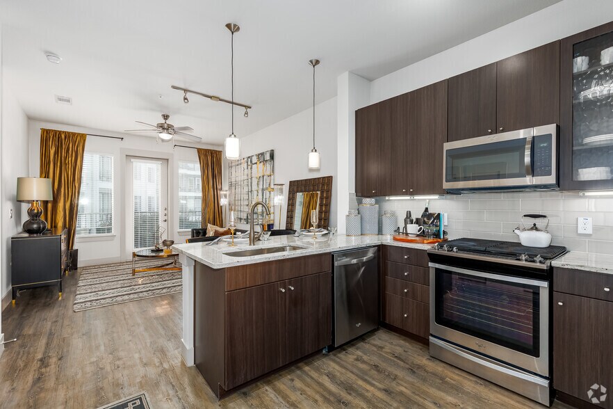 More Photos Of 110 W Cityline Dr, Richardson Apartments For Lease