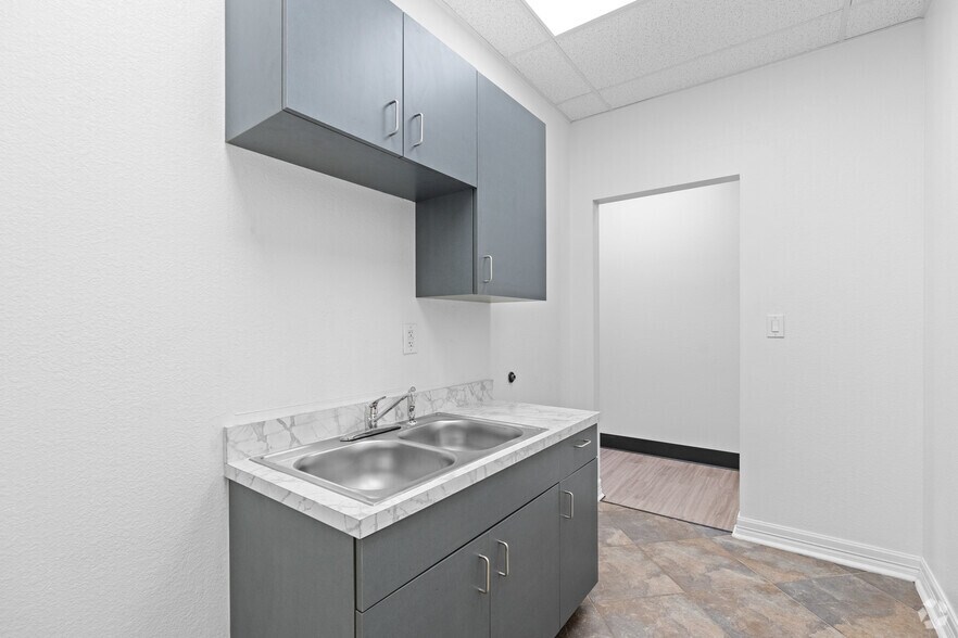 More Photos Of 15825 State Highway 249, Houston Unknown For Lease