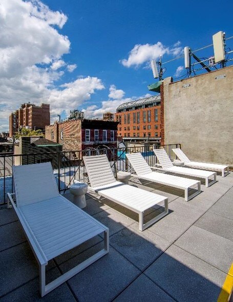 More Photos Of 228 Thompson St, New York Apartments For Lease