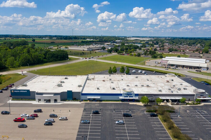 More Photos Of 865 W Market St, Troy Unknown For Lease