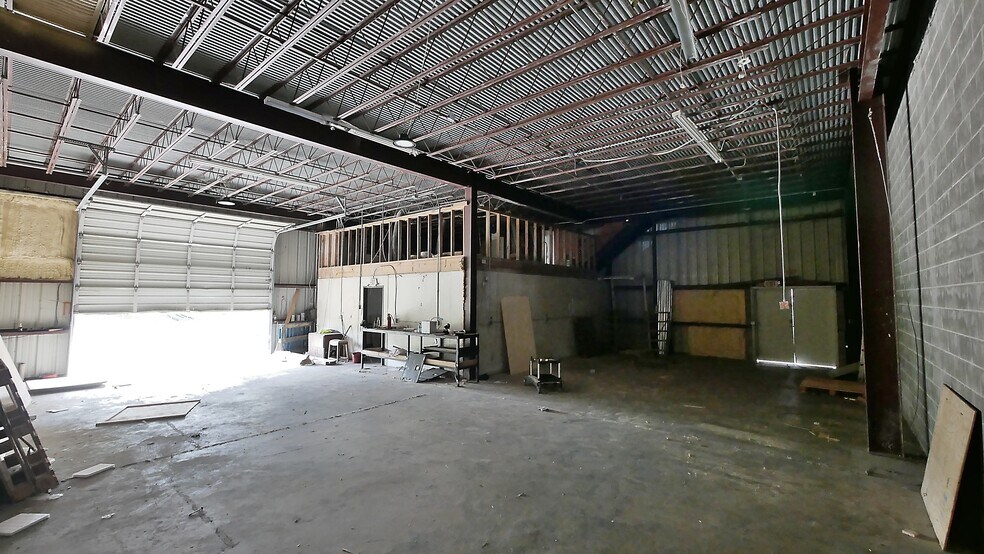 More Photos Of 7115 Satsuma Dr, Houston Unknown For Lease