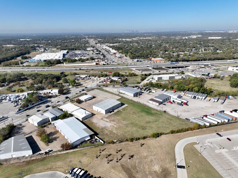 More Photos Of 12709 Eastgate Dr, Balch Springs Flex For Lease