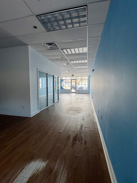 More Photos Of 19413 Jingle Shell Way, Lewes Storefront Retail Office For Lease