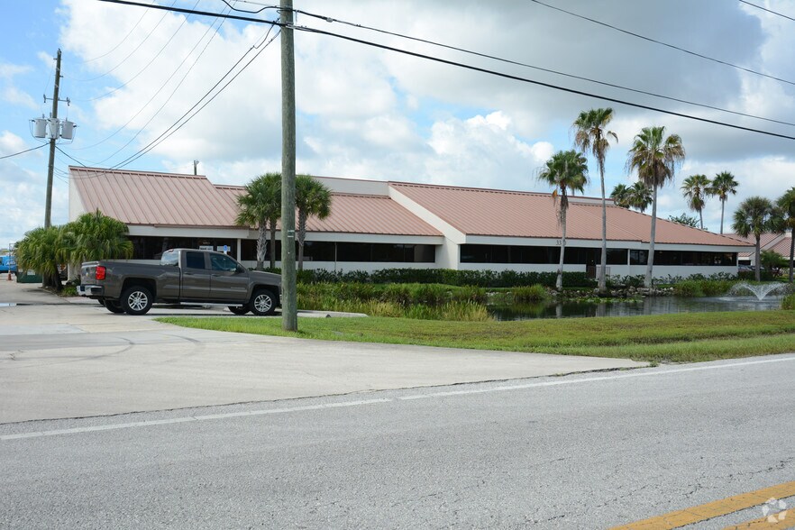 More Photos Of 12495 34th St N, Saint Petersburg Unknown For Lease