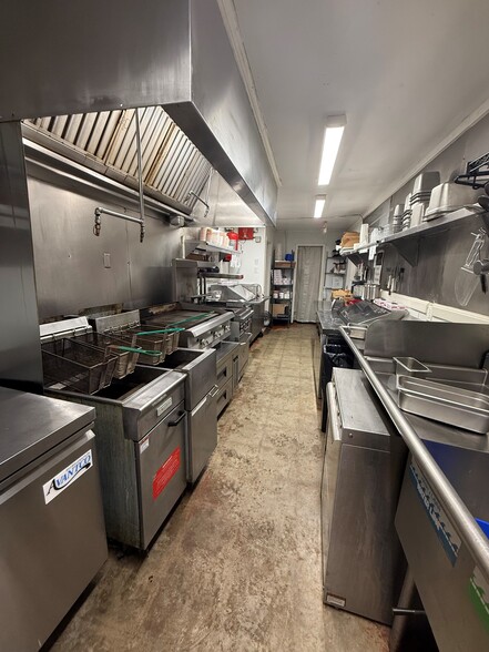 More Photos Of 566 E Main St, Yadkinville Restaurant For Lease