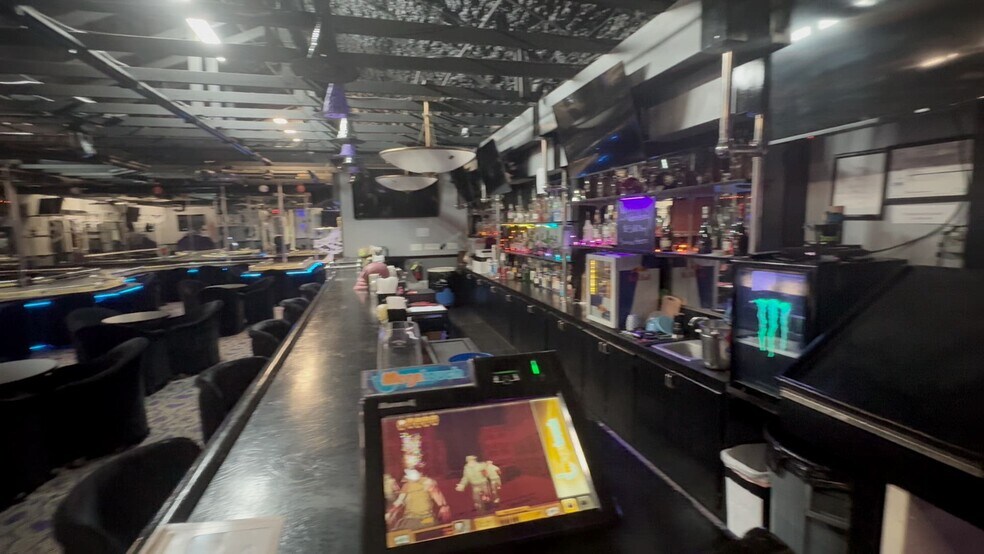 Primary Photo Of 2004 Wilmington Hwy, Jacksonville Bar For Lease