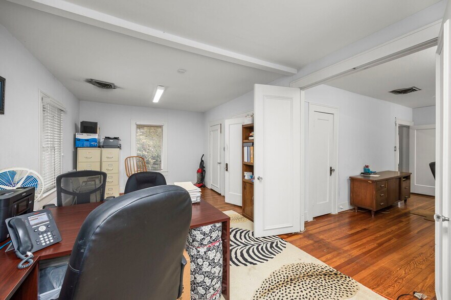 More Photos Of 708 Sul Ross St, Houston Office Residential For Sale