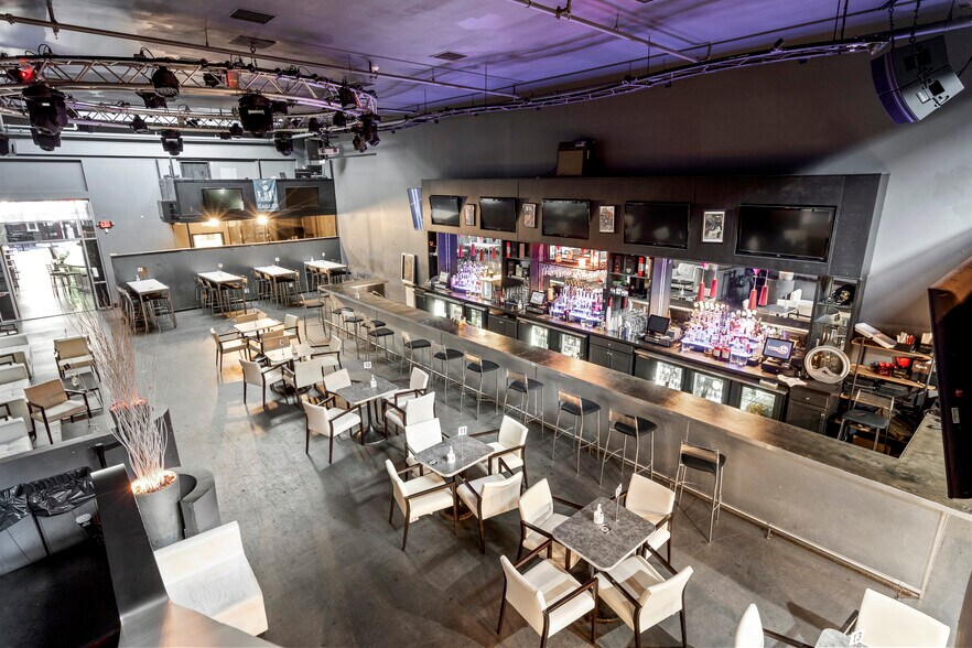 More Photos Of 312 Market St, Philadelphia Restaurant For Lease