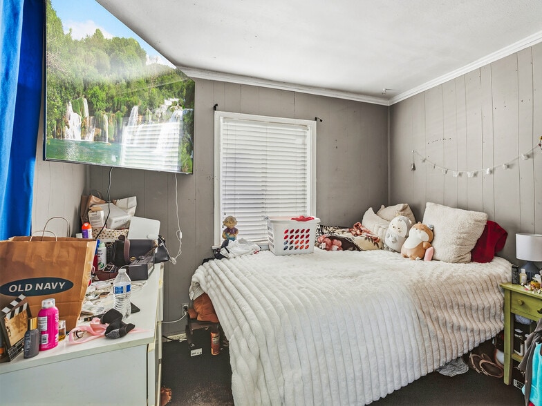 More Photos Of 1218 N Hollywood Way, Burbank Multifamily For Sale