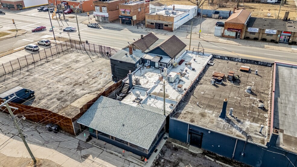 More Photos Of 19430 W Warren Ave, Detroit Specialty For Sale