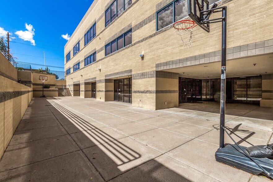 More Photos Of 655 E University Dr, Mesa Schools For Sale