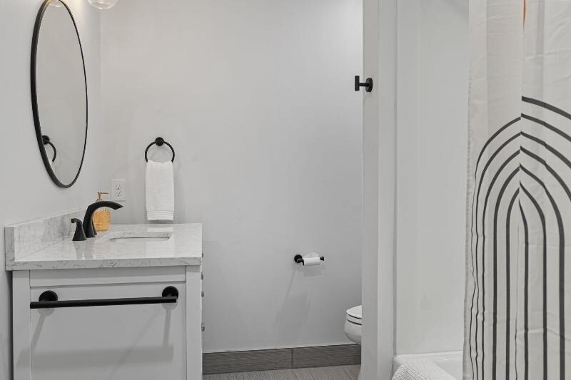 More Photos Of 105 E Main St, Niles Storefront For Sale
