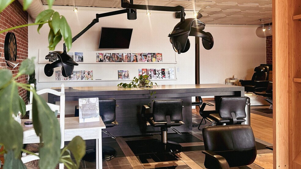 More Photos Of 23 Franklin St, Torrington Storefront Retail Office For Lease