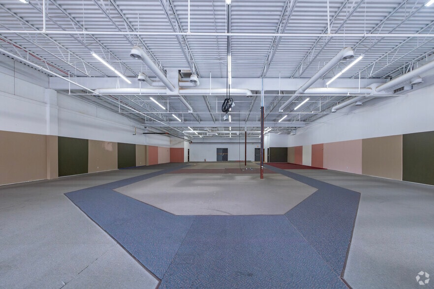More Photos Of 3211-3231 Coors Blvd SW, Albuquerque Unknown For Lease