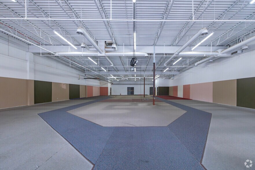 More Photos Of 3211-3231 Coors Blvd SW, Albuquerque Unknown For Lease