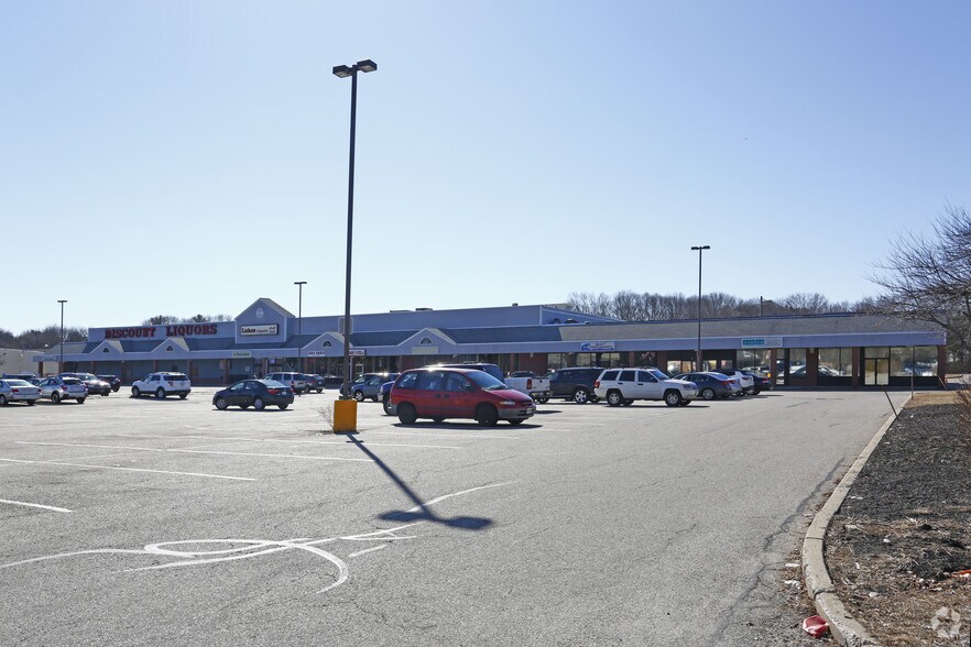 More Photos Of 165 Market St, Rockland Unknown For Lease