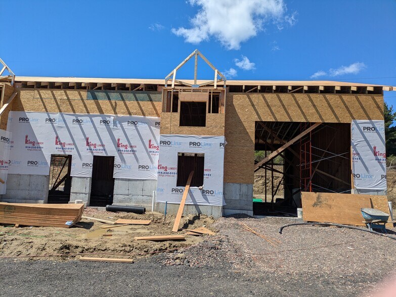 More Photos Of 763 Fair st, Carmel Flex For Lease