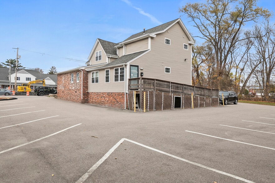 More Photos Of 109 Dean St, Taunton Medical For Sale