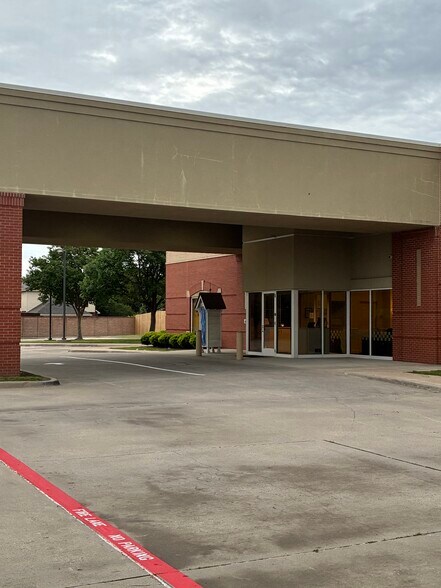 More Photos Of 1207 W McDermott Dr, Allen Daycare Center For Lease