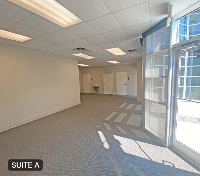 More Photos Of 140 Congress Blvd, Duncan Service For Lease