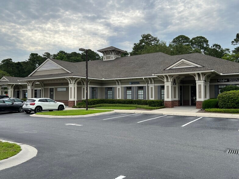 More Photos Of 14 Oak Forest Rd, Bluffton Medical For Lease