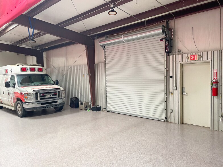 More Photos Of 4525 Schillinger Rd N, Semmes Service For Lease