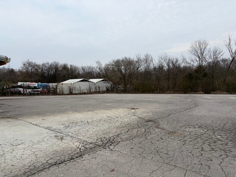 More Photos Of 1354 W College St, Murfreesboro Flex For Lease