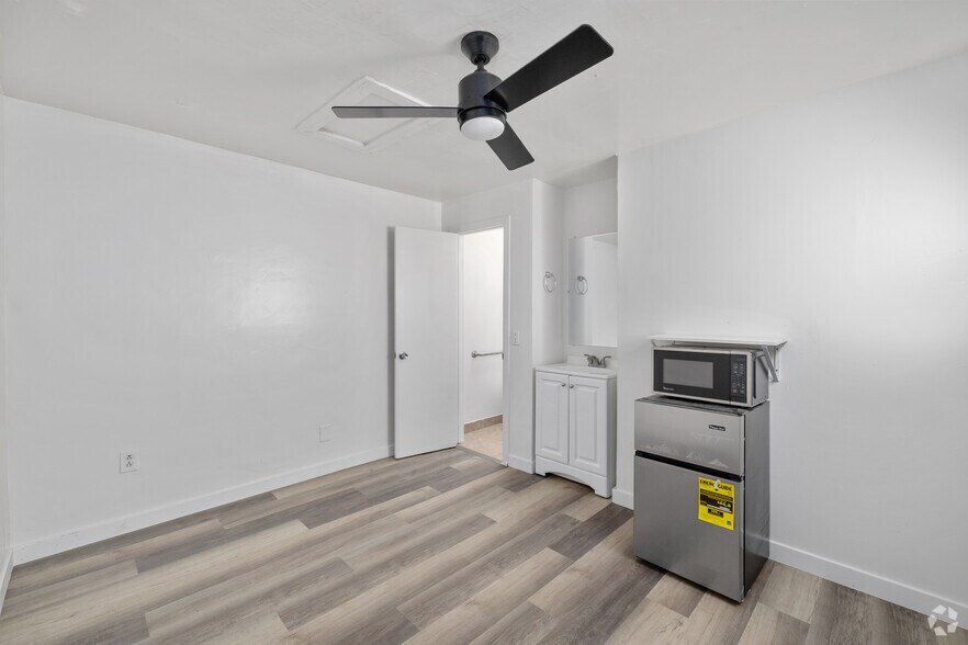 More Photos Of 3942 8th Ave, San Diego Apartments For Sale