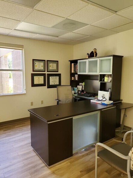 More Photos Of 5601 21st Ave W, Bradenton Office For Lease