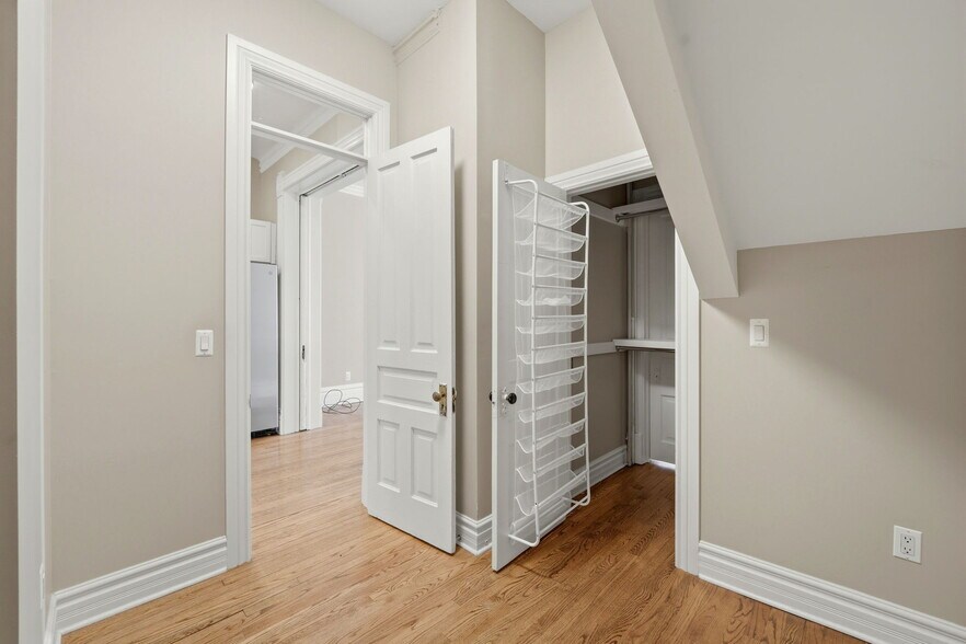 More Photos Of 2424-2428 N Geneva Ter, Chicago Apartments For Sale