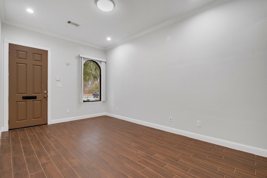 More Photos Of 12818 Willow Centre, Houston Office Residential For Sale