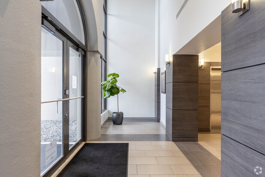 More Photos Of 11400-11440 N Kendall Dr, Miami Unknown For Lease