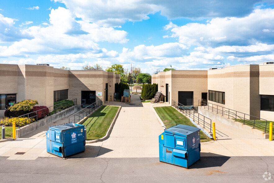 More Photos Of 31572 Industrial Rd, Livonia Unknown For Lease