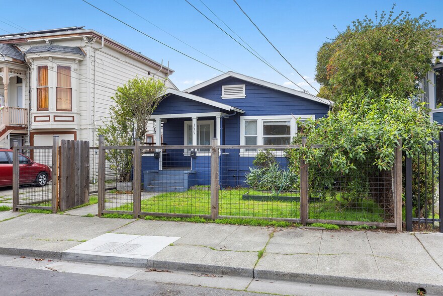 More Photos Of 3031 Chestnut St, Oakland Multifamily For Sale
