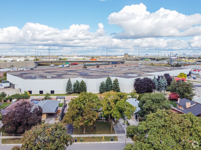 More Photos Of 26 Monogram Pl, Toronto Warehouse For Lease