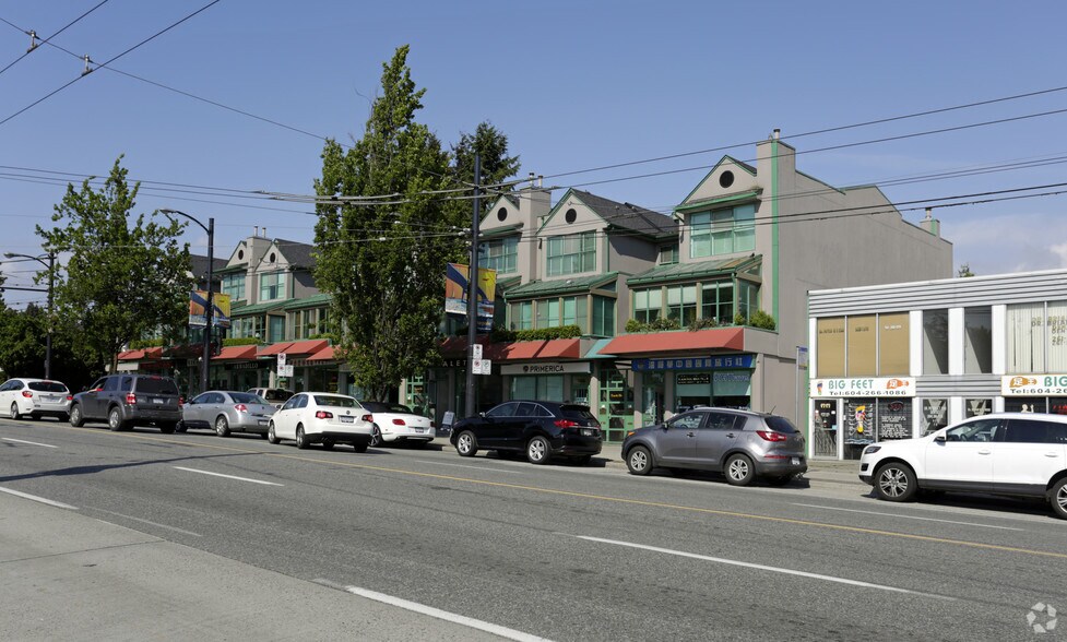 More Photos Of 7902-7938 Granville St, Vancouver Storefront Retail Residential For Lease