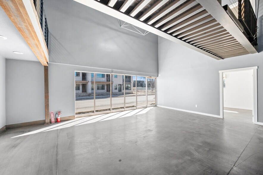 More Photos Of 122 Navajo St, Salt Lake City Manufacturing For Lease