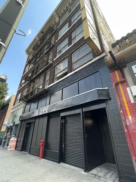 More Photos Of 242 S Broadway, Los Angeles Apartments For Lease