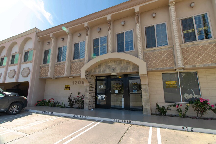 Primary Photo Of 12065-12069 Jefferson Blvd, Culver City Office For Lease
