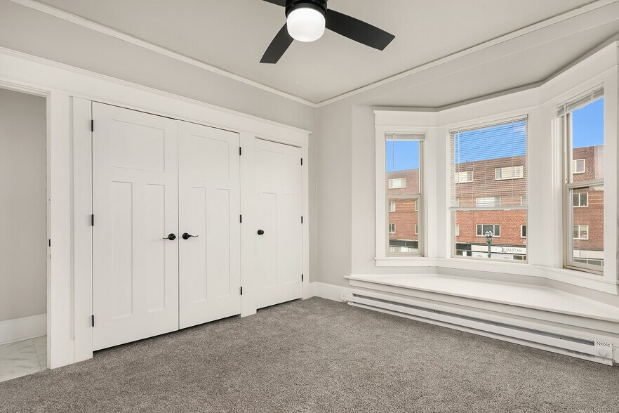 More Photos Of 2501 Colby Ave, Everett Apartments For Sale