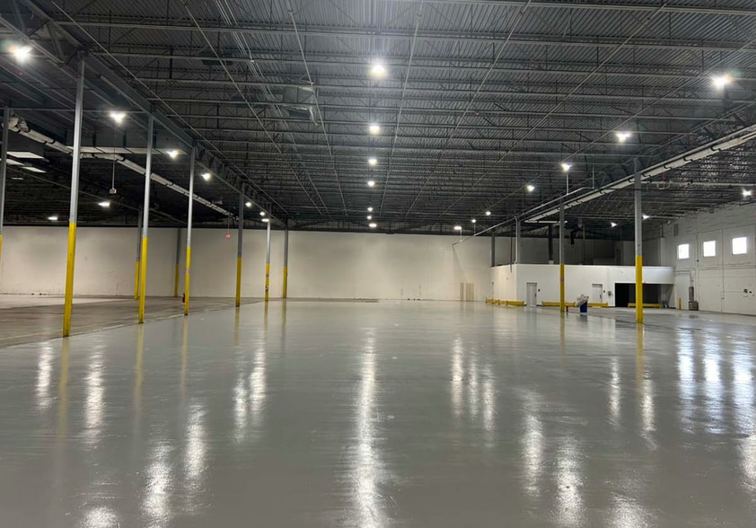 More Photos Of 4000-4024 Precision Dr, Cincinnati Manufacturing For Lease