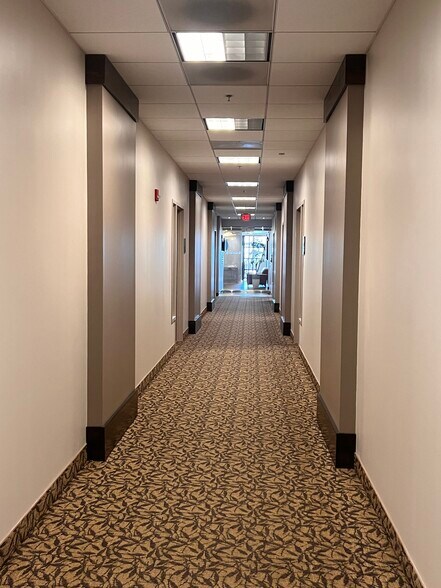 More Photos Of 21430 Cedar Dr, Sterling Storefront Retail Office For Lease