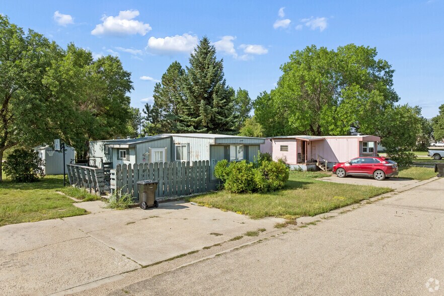 More Photos Of 2600 University Ave, Williston Manufactured Housing Mobile Home Park For Sale