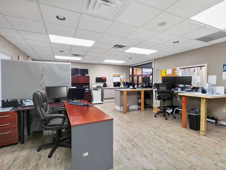 More Photos Of 1998 Hendersonville Rd, Asheville Medical For Lease