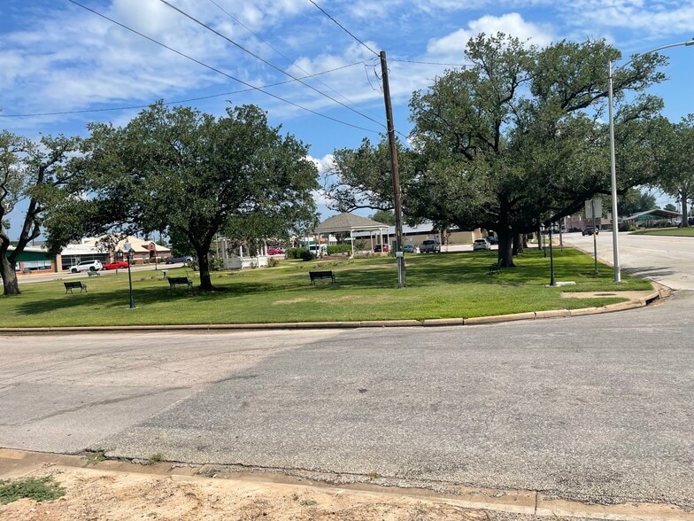 More Photos Of 1006 12th St, Hempstead General Retail For Sale