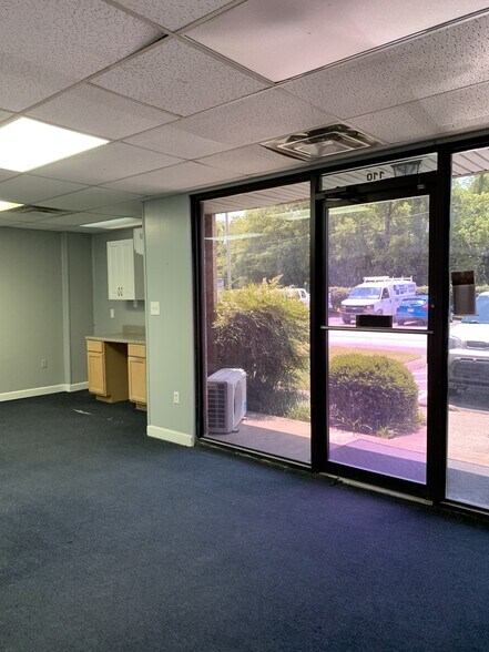 More Photos Of 105 Southeast Pky, Franklin Office For Sale