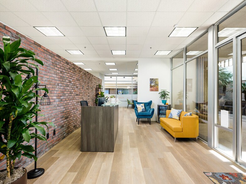 More Photos Of 707 E Tahquitz Canyon Way, Palm Springs Medical For Lease
