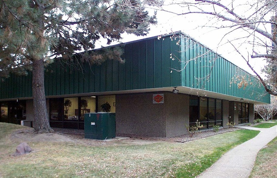 More Photos Of 4755 Paris St, Denver Unknown For Lease