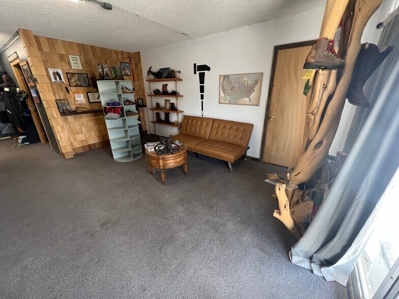 More Photos Of 1720 Main St, Lander Warehouse For Sale