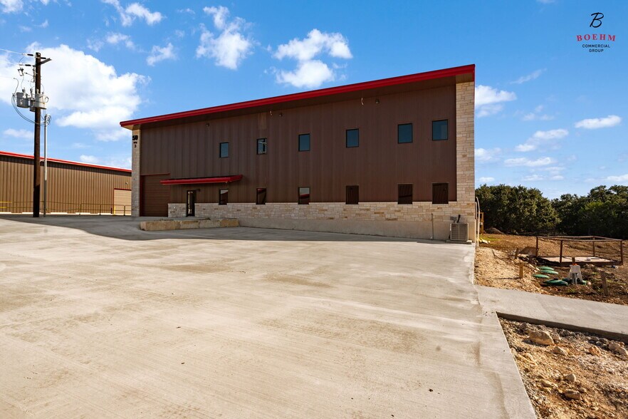 More Photos Of 50 Worth Dr, Boerne Warehouse For Lease